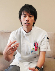 勤務医としての育休体験を語る池田大志さん＝千葉県鴨川市で