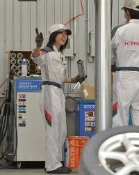 地域経済 追跡 人手不足 自動車整備に女子力 就職 転職ニュース 中日しごと情報 転職 求人情報 名古屋市 愛知県 岐阜県 三重県 地域経済 追跡 人手不足 自動車整備に女子力 就職 転職ニュース 中日しごと情報 転職 求人情報 名古屋市 愛知県 岐阜県 三重県