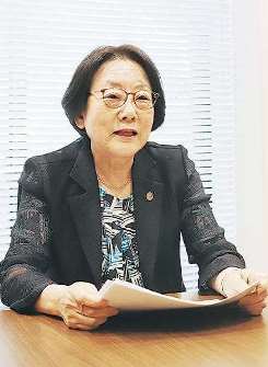 新事業について説明する三浦会長＝名古屋市北区で