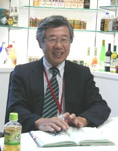 再雇用後の業務内容を話すキリンビールの長谷川さん＝東京都渋谷区で
