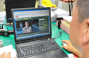 ユーチューブに配信した町職員募集の動画＝松川町で