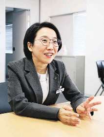 河村電器産業で女性初の工場長に就任した加藤妙子さん＝愛知県瀬戸市で